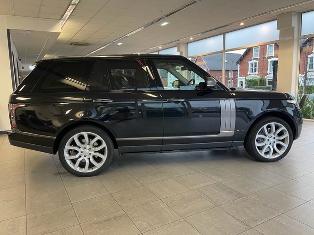 View our LAND ROVER RANGE ROVER
