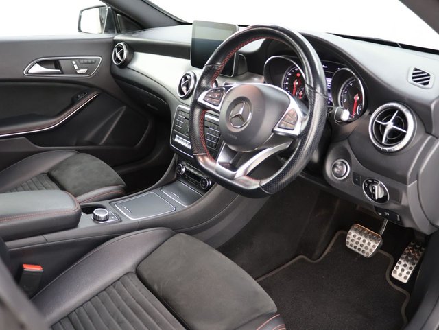 2018 Mercedes-Benz Cla Class 1.6L Amg Line Night Edition 5dr - Photo 10