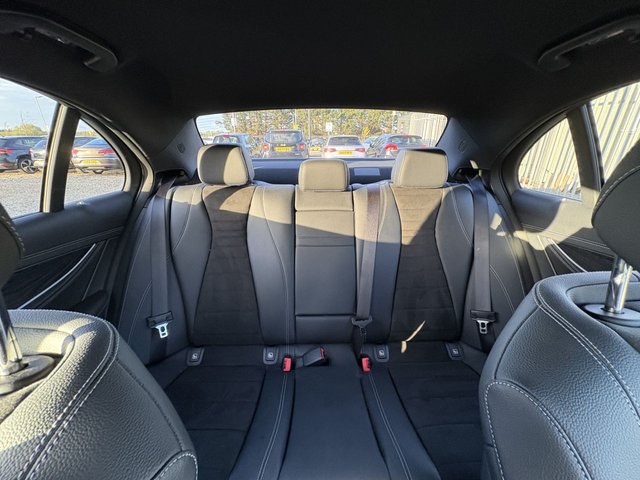 2019 Mercedes-Benz E-CLASS - Photo 10