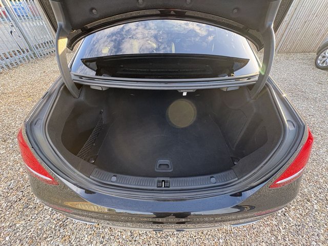 2019 Mercedes-Benz E-CLASS - Photo 11