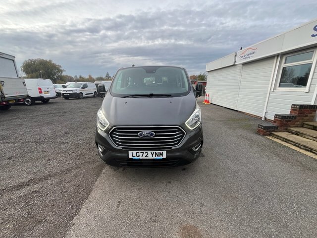 2022 Ford Tourneo Custom 2L Titanium 5dr - Photo 2