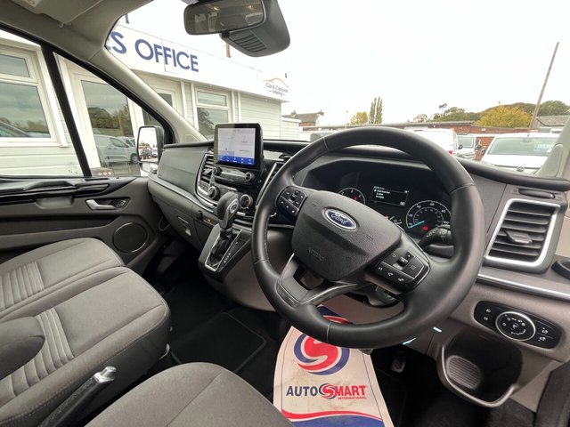 2022 Ford Tourneo Custom 2L Titanium 5dr - Photo 12