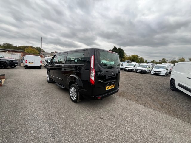 2022 Ford Tourneo Custom 2L Titanium 5dr - Photo 6