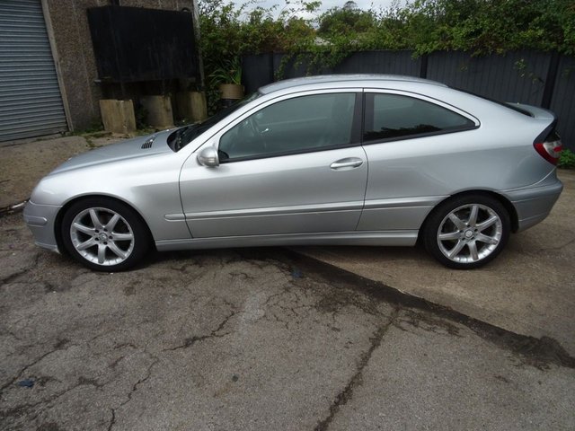 2008 Mercedes-Benz C-Class 2.1L Se 2dr - Photo 9