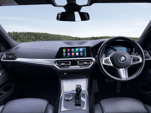 2021 BMW 3 SERIES - Photo 3