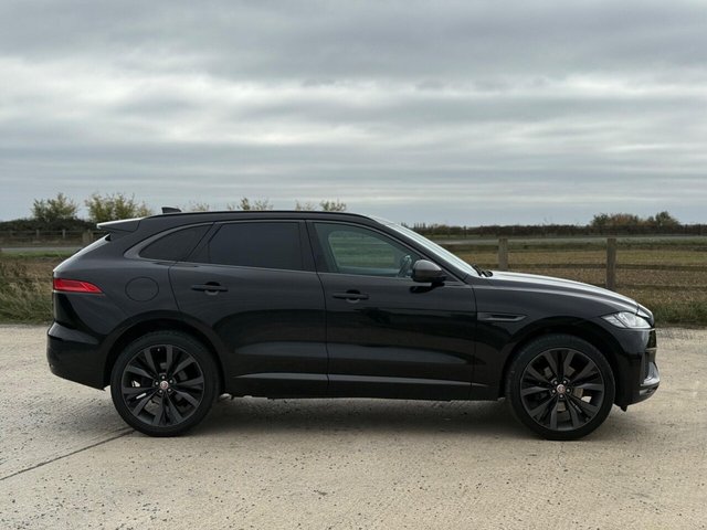 2020 JAGUAR F-PACE - Photo 7