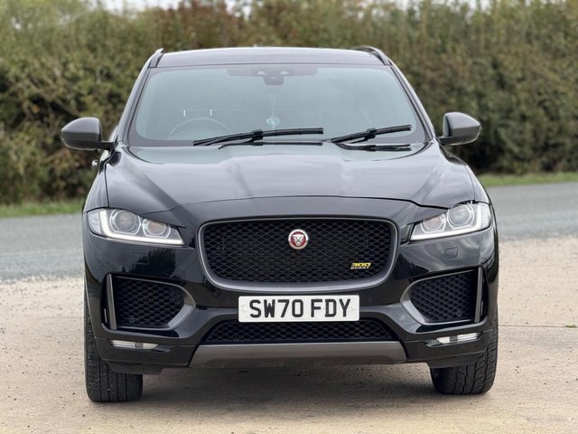 2020 JAGUAR F-PACE - Photo 2