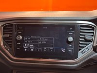 USED 2018 18 VOLKSWAGEN T-ROC 1.5 TSI EVO SE SUV 5dr Petrol Manual Euro 6 (s/s) (150 ps) Beats Soundpack. Black Roof.