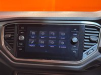 USED 2018 18 VOLKSWAGEN T-ROC 1.5 TSI EVO SE SUV 5dr Petrol Manual Euro 6 (s/s) (150 ps) Beats Soundpack. Black Roof.