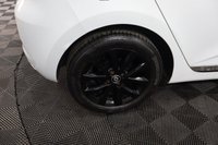 USED 2020 70 RENAULT CLIO 1.5 Blue dCi Iconic Hatchback 5dr Diesel Manual Euro 6 (s/s) (85 ps) SAT NAV / LONG MOT / BLUETOOTH / FINANCE AVAILABLE