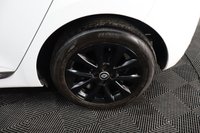 USED 2020 70 RENAULT CLIO 1.5 Blue dCi Iconic Hatchback 5dr Diesel Manual Euro 6 (s/s) (85 ps) SAT NAV / LONG MOT / BLUETOOTH / FINANCE AVAILABLE