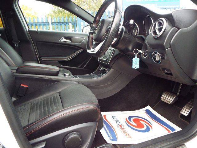 2015 MERCEDES-BENZ GLA 2.1 GLA220d AMG Line SUV 5dr Diesel 7G-DCT 4MATIC Euro 6 (s/s) (177 ps) - Photo 11