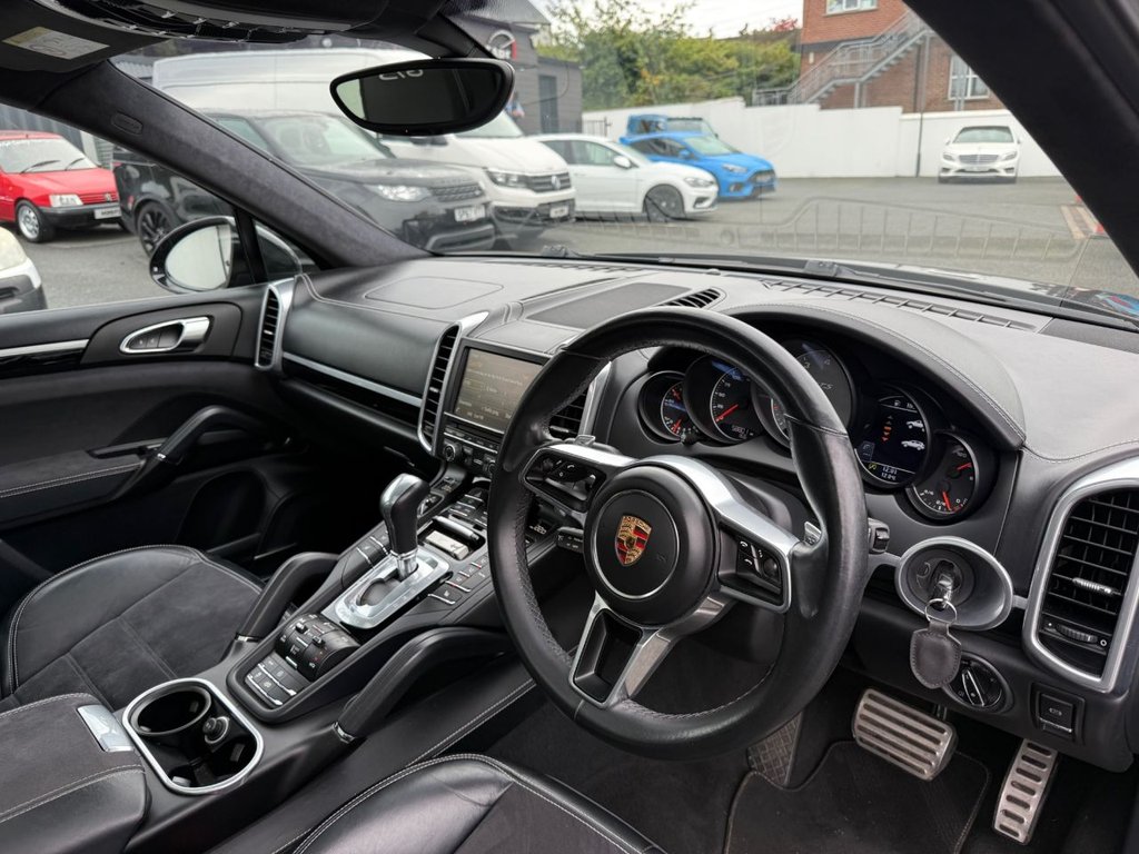 USED 2015 PORSCHE CAYENNE 3.6T V6 GTS SUV 5dr Petrol TiptronicS 4WD Euro 6 (s/s) (440 ps) AIR SUSPENSION & GLASS ROOF