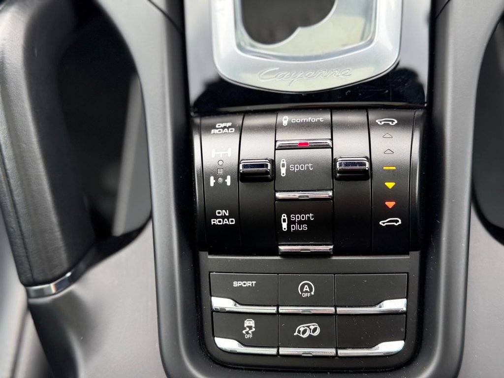 USED 2015 PORSCHE CAYENNE 3.6T V6 GTS SUV 5dr Petrol TiptronicS 4WD Euro 6 (s/s) (440 ps) AIR SUSPENSION & GLASS ROOF