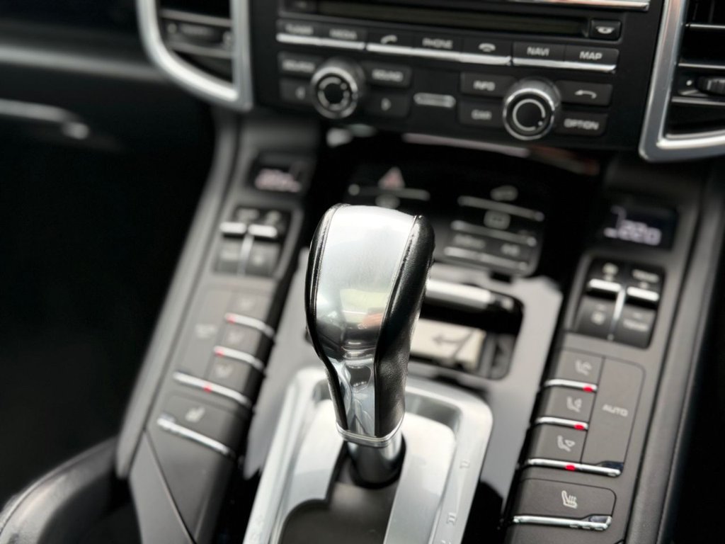 USED 2015 PORSCHE CAYENNE 3.6T V6 GTS SUV 5dr Petrol TiptronicS 4WD Euro 6 (s/s) (440 ps) AIR SUSPENSION & GLASS ROOF