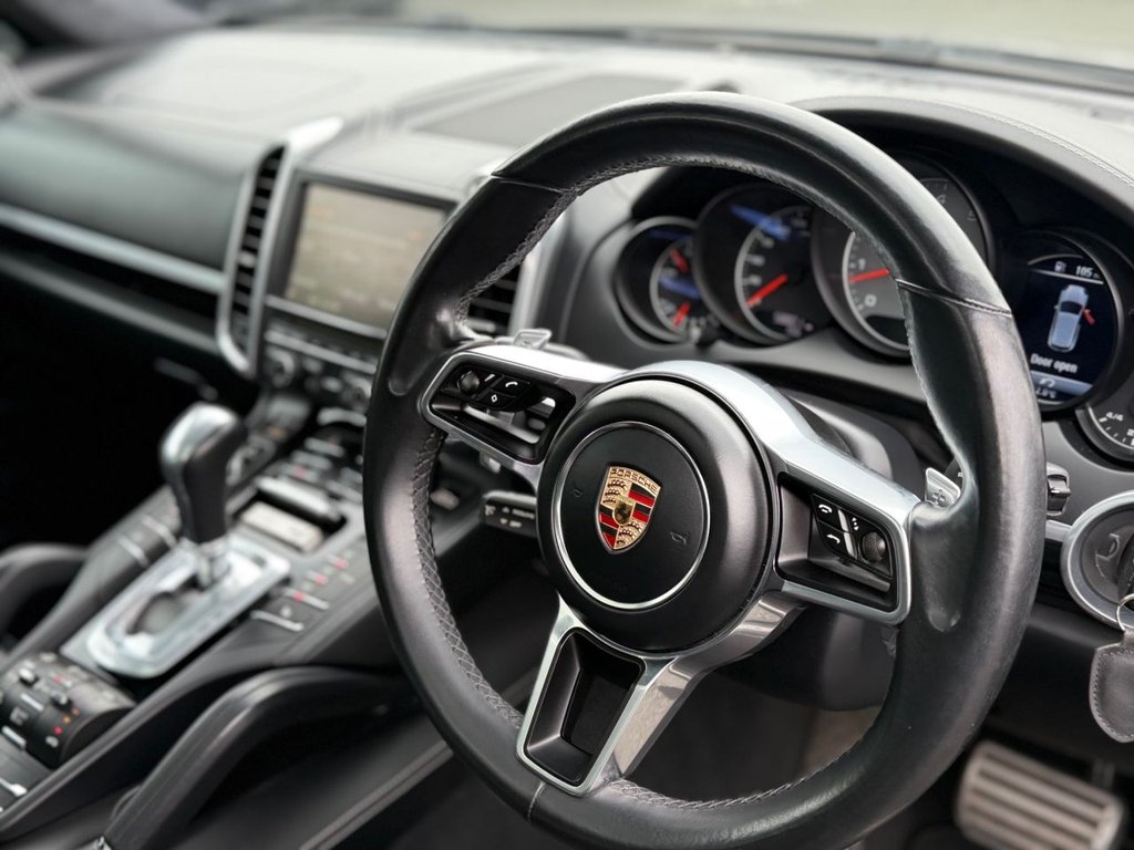 USED 2015 PORSCHE CAYENNE 3.6T V6 GTS SUV 5dr Petrol TiptronicS 4WD Euro 6 (s/s) (440 ps) AIR SUSPENSION & GLASS ROOF