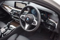 USED 2018 Y BMW 5 SERIES 3.0 530d M Sport Touring 5dr Diesel Auto Euro 6 (s/s) (265 ps) PAN ROOF / HUD / H&K / REV CAM