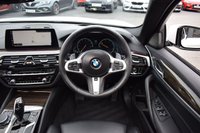 USED 2018 Y BMW 5 SERIES 3.0 530d M Sport Touring 5dr Diesel Auto Euro 6 (s/s) (265 ps) PAN ROOF / HUD / H&K / REV CAM