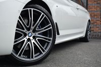 USED 2018 Y BMW 5 SERIES 3.0 530d M Sport Touring 5dr Diesel Auto Euro 6 (s/s) (265 ps) PAN ROOF / HUD / H&K / REV CAM