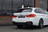 USED 2018 Y BMW 5 SERIES 3.0 530d M Sport Touring 5dr Diesel Auto Euro 6 (s/s) (265 ps) PAN ROOF / HUD / H&K / REV CAM
