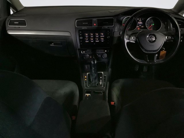 2019 Volkswagen E-Golf - Photo 3