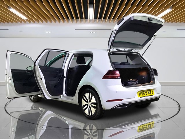 2019 Volkswagen E-Golf - Photo 10