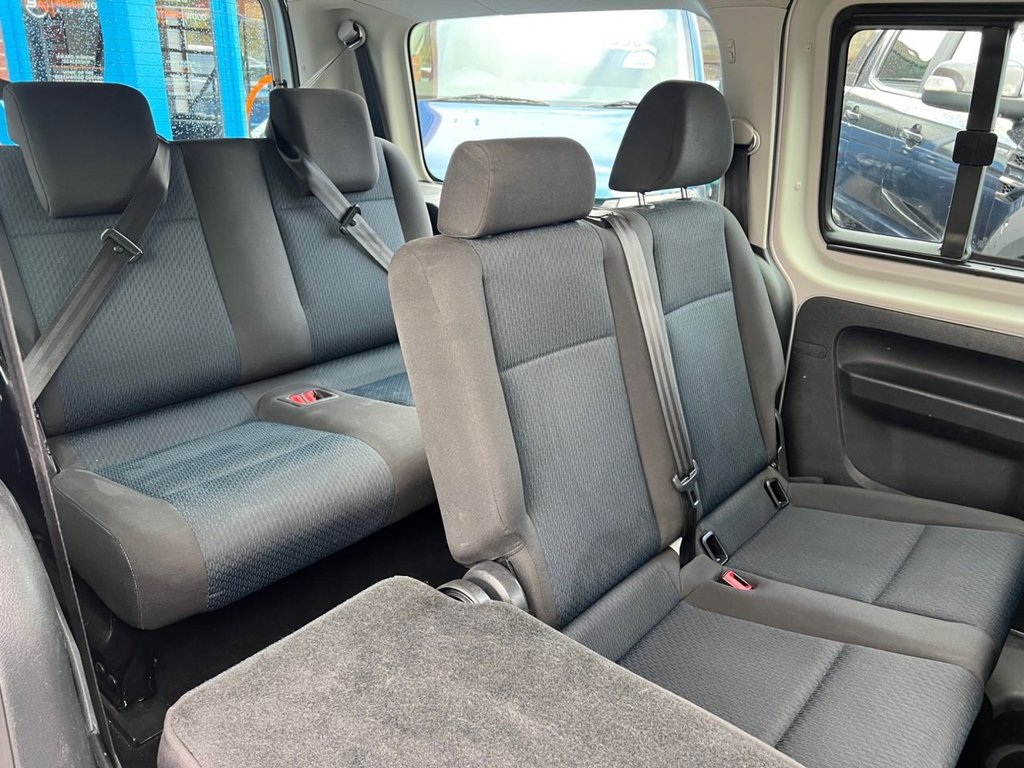 USED 2018 18 VOLKSWAGEN CADDY MAXI LIFE 2.0 TDI BlueMotion Tech MPV 5dr Diesel DSG Euro 6 (s/s) (102 ps) 2 LITRE / DSG / 7 SEATS