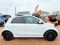 USED 2016 66 SMART FORFOUR 0.9T Edition White Hatchback 5dr Petrol Twinamic AUTOMATIC Stunning 5 door petrol low Mileage with a FSH
