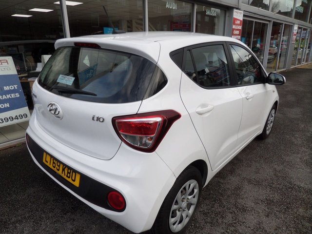 2019 HYUNDAI I10 - Photo 3