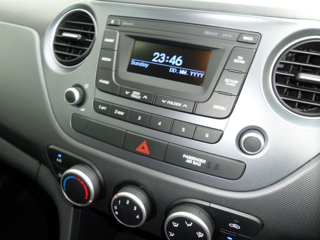 2019 HYUNDAI I10 - Photo 11