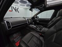 USED 2015 65 PORSCHE CAYENNE 3.0 TD V6 SUV 5dr Diesel TiptronicS 4WD Euro 6 (s/s) (262 ps) Luxury Performance | Panoramic Comfort | Iconic Porsche Engineering | Everyday Practicality