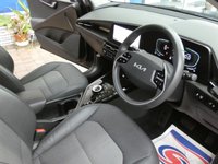 USED 2022 72 KIA NIRO 1.6h GDi 3 SUV 5dr Petrol Hybrid DCT Euro 6 (s/s) (139 bhp) SAT NAV PART LEATHER REAR VIEW CAMERA CRUISE CONTROL PARKING SENSORS 1 OWNER SERVICE HISTORY KIA WARRANTY TILL OCT 2029