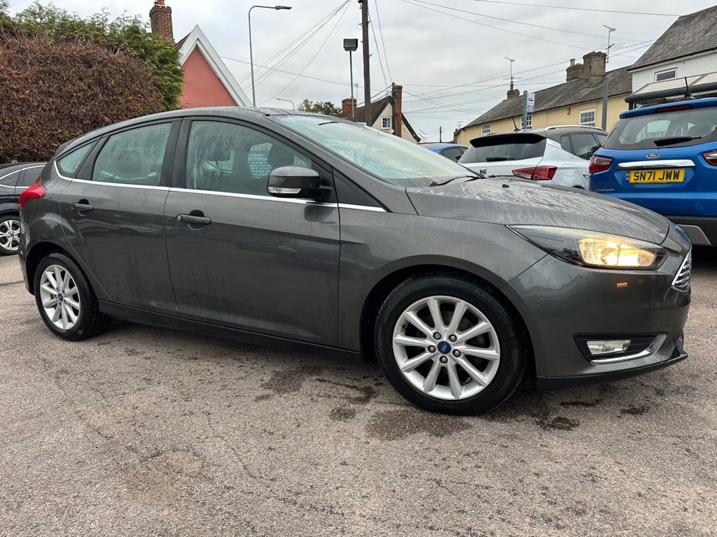 View our FORD FOCUS