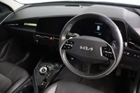 USED 2024 24 KIA NIRO 1.6 GDi 11.1kWh 3 5dr DCT (APPLE CAR PLAY) 