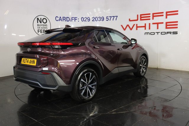 2025 TOYOTA C-HR 1.8 VVT-h Design 5dr CVT (SAT NAV, HEATED SEATS) - Photo 5