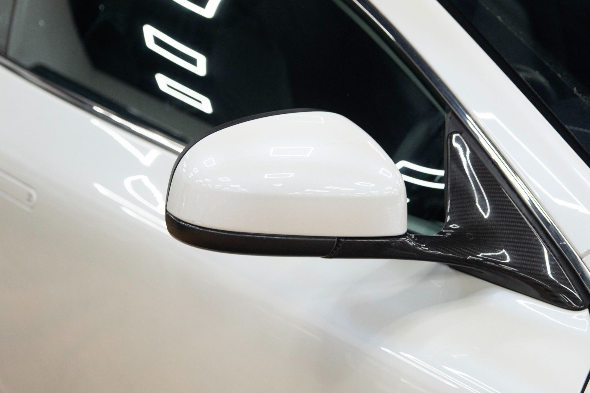 USED 2012 61 ASTON MARTIN DBS 5.9L 