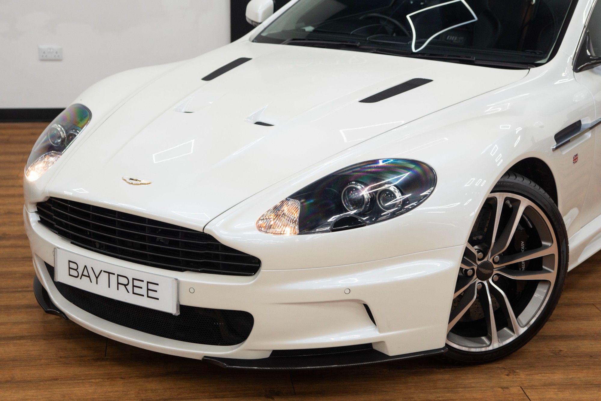 USED 2012 61 ASTON MARTIN DBS 5.9L 