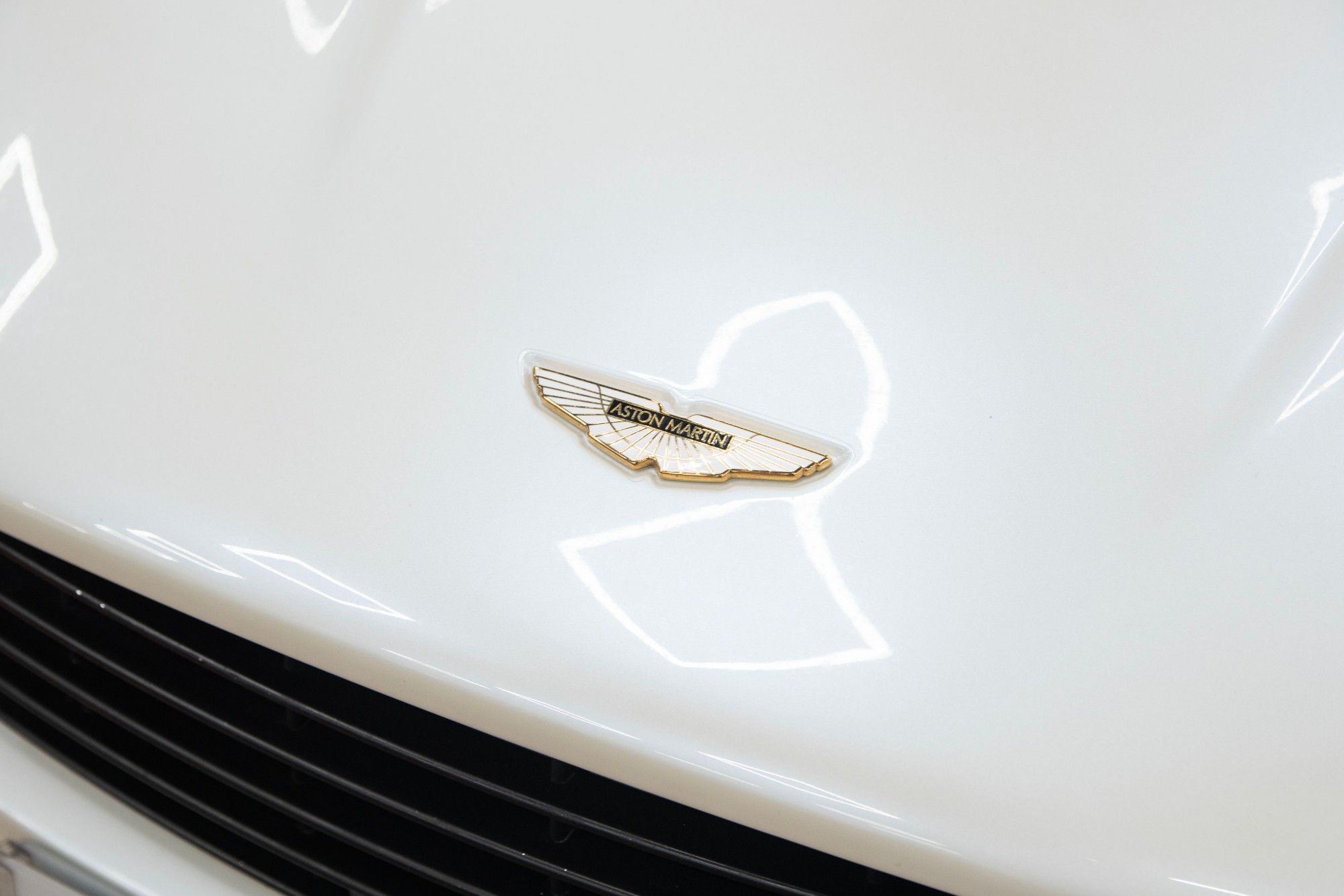 USED 2012 61 ASTON MARTIN DBS 5.9L 