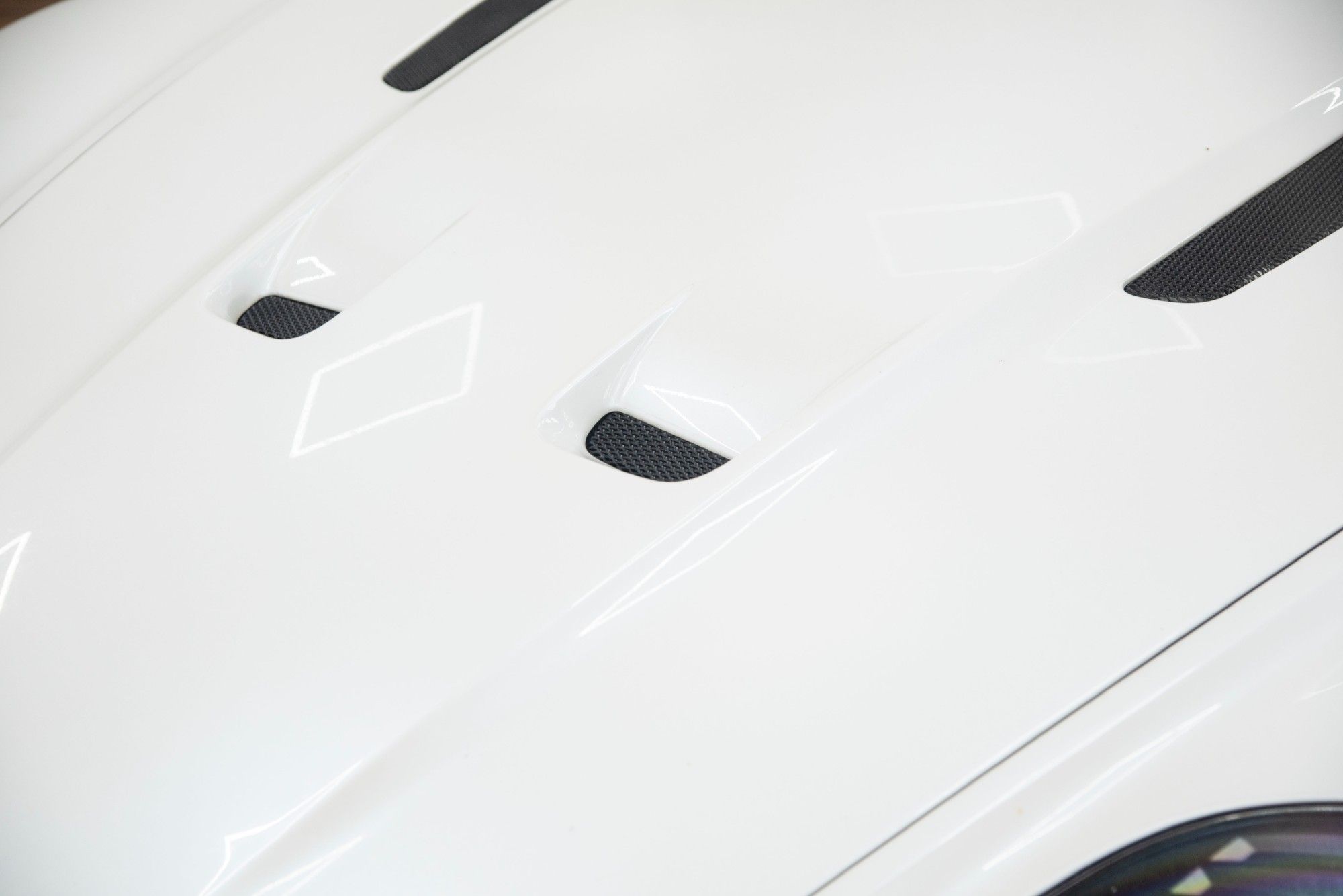 USED 2012 61 ASTON MARTIN DBS 5.9L 