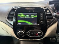 USED 2018 18 RENAULT CAPTUR 1.2 TCe ENERGY Signature S Nav SUV 5dr Petrol EDC Euro 6 (s/s) (120 ps) 2 keys, FSH, reverse camera, BOSE