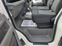 USED 2019 19 VOLKSWAGEN CRAFTER White 2.0 TDI CR35 Luton, 89,000 miles, 1 owner, Euro 6 ULEZ, 6-speed, Bluetooth, Electric Tail lift, Full Service History, great spec, + VAT @ 20%! This 2019 Volkswagen Crafter presents an exceptional ownership history, having been meticulously maintained by a single owner from new.  This 2.0 TDI CR35 Startline RWD LWB Euro 6 (s/s) 2dr model boasts a robust 2.0 litre diesel engine delivering a strong 138 bhp.  With a towing weight of 3000 kg and MOT valid until June 2026, it is ready for demanding tasks.  The Startline trim includes the Composition Audio system with Bluetooth connectivity, ensuring you stay connected on the go.  This Crafte