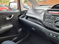 USED 2014 64 HONDA JAZZ 1.4 i-VTEC ES Plus Hatchback 5dr Petrol CVT Euro 5 (99 ps) 