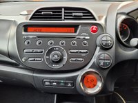 USED 2014 64 HONDA JAZZ 1.4 i-VTEC ES Plus Hatchback 5dr Petrol CVT Euro 5 (99 ps) 