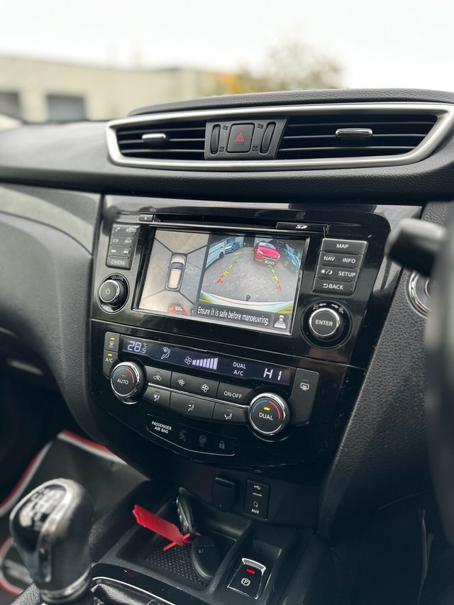 View our NISSAN X-TRAIL