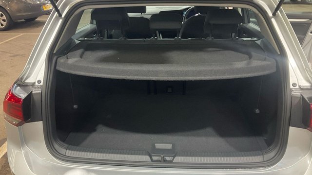 2020 VOLKSWAGEN GOLF 1.5 eTSI MHEV Life Hatchback 5dr Petrol Hybrid DSG Euro 6 (s/s) (150 ps) - Photo 4