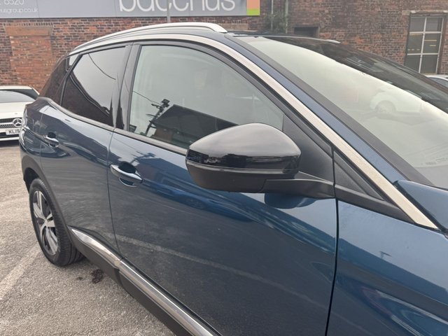 2022 PEUGEOT 3008 2022 1.5 BlueHDi Allure Premium SUV 5dr Diesel - Photo 11