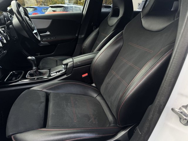 2019 MERCEDES-BENZ A-CLASS 2019 1.3 A180 AMG Line (Premium) Hatchback 5dr Petrol - Photo 5