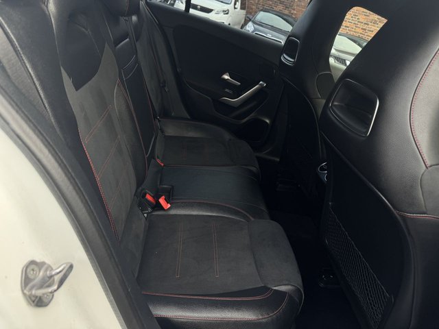 2019 MERCEDES-BENZ A-CLASS 2019 1.3 A180 AMG Line (Premium) Hatchback 5dr Petrol - Photo 7