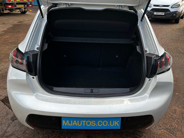 2022 Peugeot 208 1L Allure Premium 5dr - Photo 9