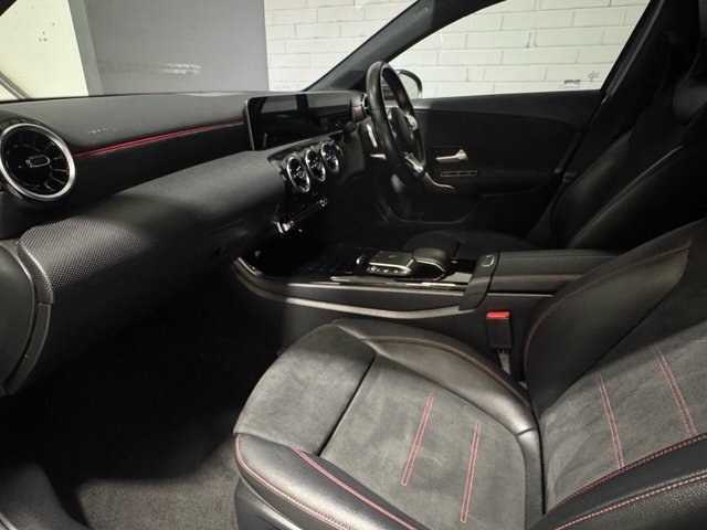 2020 MERCEDES-BENZ A-CLASS 1.3 A180 AMG Line (Executive) Hatchback 5dr Petrol 7G-DCT Euro 6 (s/s) (136 ps) - Photo 12